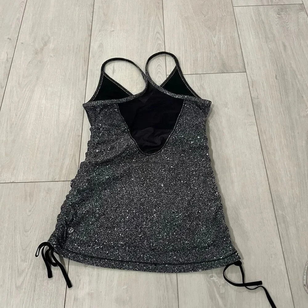 Lululemon women’s tank top size 6